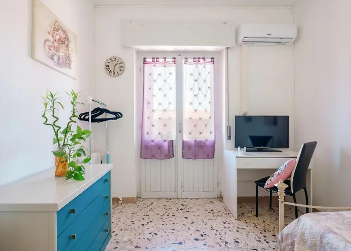 Pothos - Eng Ita - With Air Conditioning Wi-fi Fridge Netflix Bike Rent Local Guide - Con Aria Condizionata, Frigo, Internet, Guida Locale, Noleggio Bici * Cagliari