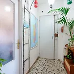 Gasthof Pothos - Eng Ita - Air Conditioning Wi-fi Fridge Netflix Local Guide - Aria Condizionata, Frigo, Internet, Guida Locale Cagliari