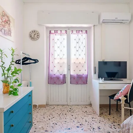 Pothos - Eng Ita - Air Conditioning Wi-fi Fridge Netflix Local Guide - Aria Condizionata, Frigo, Internet, Guida Locale * Cagliari