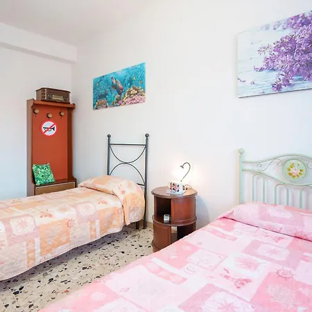 Pothos: Cozy With Modern Amenities Guest house