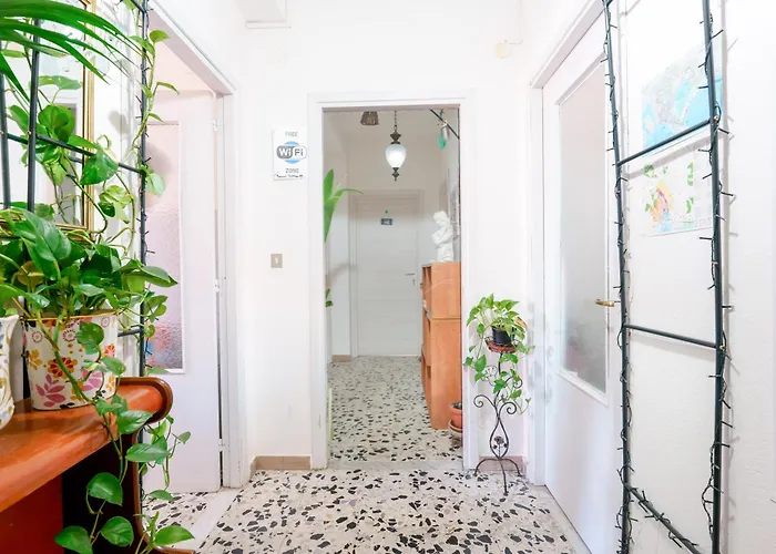 Pothos - Eng Ita - Air Conditioning Wi-fi Fridge Netflix Local Guide - Aria Condizionata, Frigo, Internet, Guida Locale Cagliari